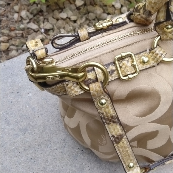 Coach Madison Signature Shoulder Bag 18650 Khaki Natural with Python Trim - Picture 3 of 12